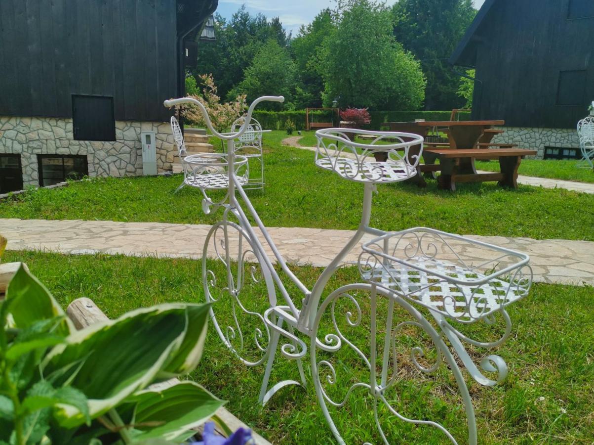 Etno Garden Apartments Plitvica selo Buitenkant foto